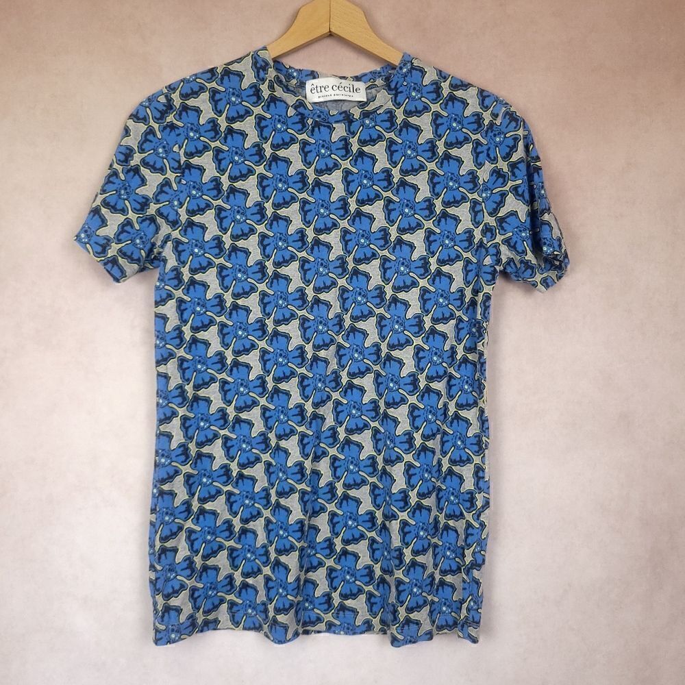 Etre Cecile Blue Floral Short Sleeve Crewneck T-shirt Size Medium